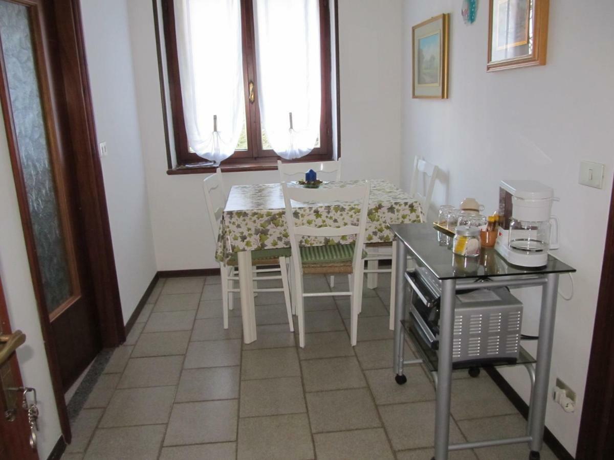 B&B Ai Pini Tiarno di Sopra Buitenkant foto