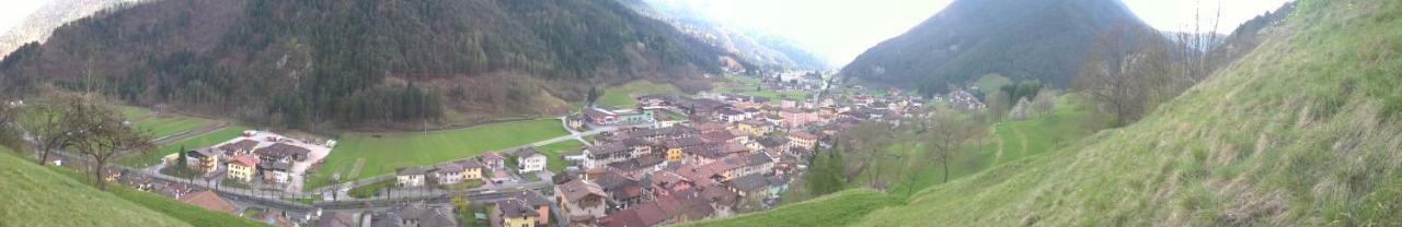 B&B Ai Pini Tiarno di Sopra Buitenkant foto